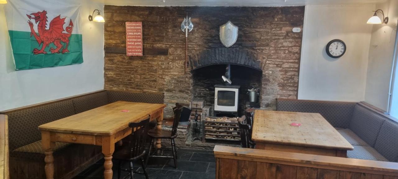 Dinas Castle Inn Brecon Buitenkant foto